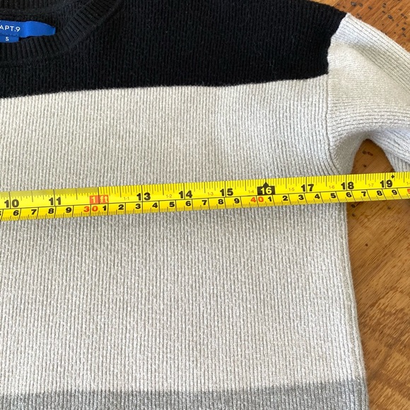 SOLD Apt. 9 Grey/Black/Cream Striped Sweater Size Small - Picture 6 of 6